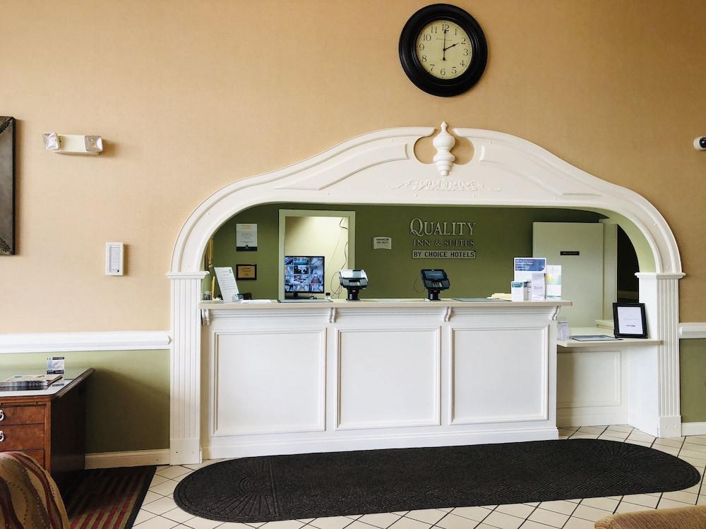 Quality Inn & Suites Somerset Buitenkant foto